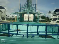 Tàu kéo lưới để bán