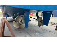 Tàu khảo sát để bán
