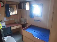Tàu kéo để bán