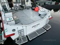 Tàu kéo để bán