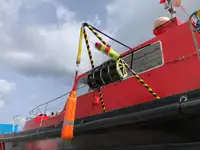 Tàu dẫn đường để bán