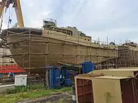 Tàu kéo để bán
