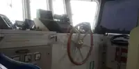 Tàu kéo để bán