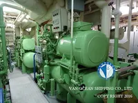 Tàu kéo lưới để bán