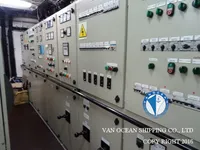Tàu kéo lưới để bán
