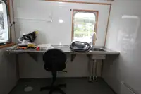 Tàu kéo để bán