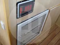 Tàu kéo lưới để bán