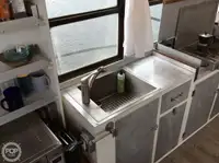 Tàu kéo để bán