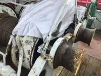Tàu kéo lưới để bán
