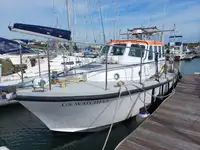 Tàu chở khách để bán