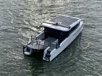 Tàu container để bán