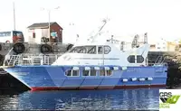 Tàu phà để bán