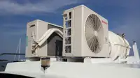 Tàu chở thủy thủ đoàn để bán