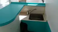 Tàu chở thủy thủ đoàn để bán