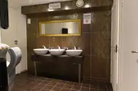 Sà lan để bán