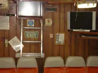 Tàu chở thủy thủ đoàn để bán