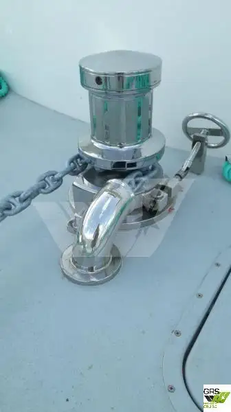 Tàu du lịch để bán