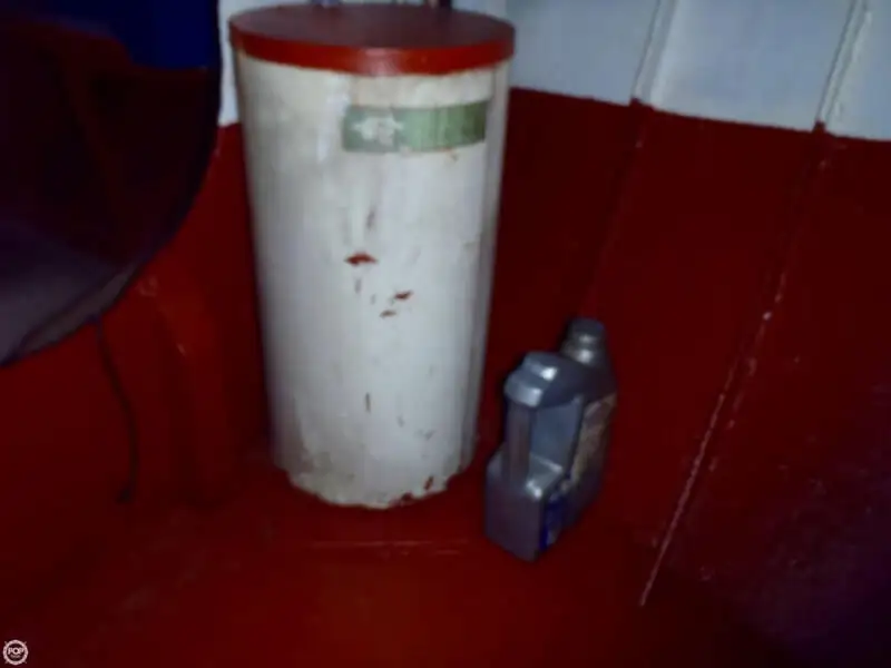 Tàu kéo để bán