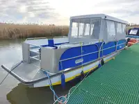 Tàu phà rao bán