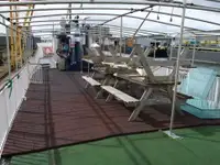 Tàu chở khách để bán