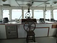 Tàu kéo để bán