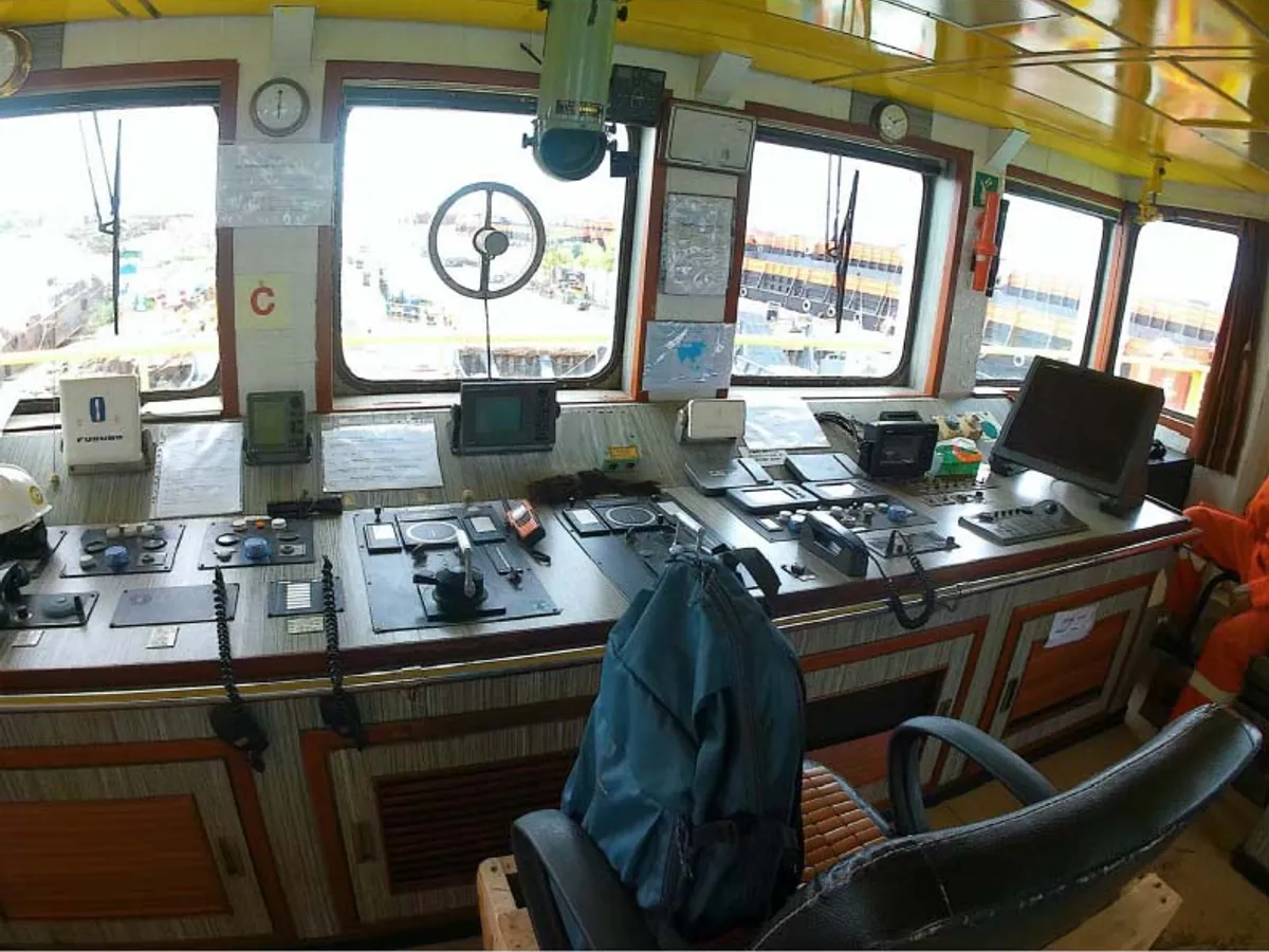 Tàu đổ bộ, chở hàng để bán