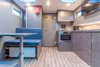 Tàu khảo sát để bán