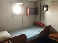 Tàu kéo để bán