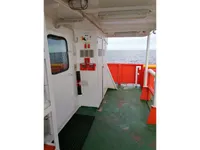 Tàu chở thủy thủ đoàn để bán