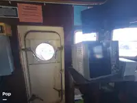 Tàu kéo lưới để bán