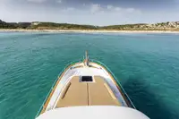Tàu kéo lưới để bán