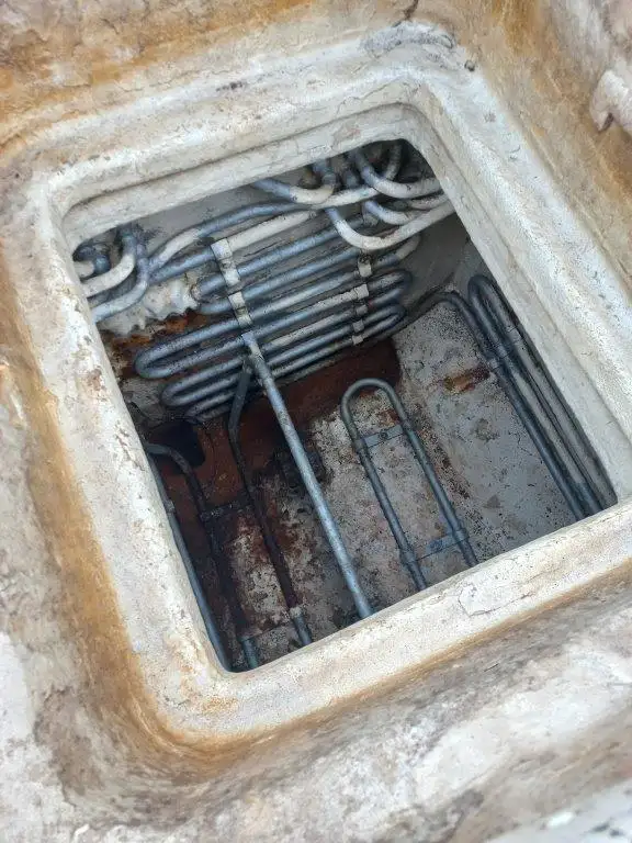Tàu kéo lưới để bán