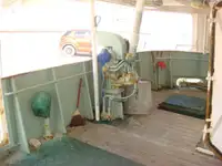 Tàu câu dài để bán