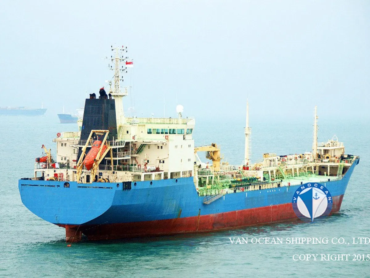 Tàu chở dầu/hóa chất để bán