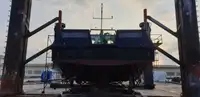 Tàu làm việc để bán