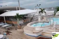 Tàu du lịch để bán