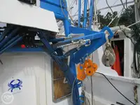 Tàu kéo lưới để bán
