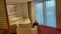 Tàu du lịch để bán