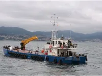 Tàu làm việc để bán