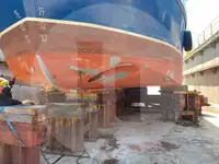 Tàu kéo lưới ngang để bán