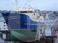 Tàu kéo lưới để bán