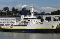 Tàu container rao bán