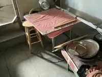 Tàu làm việc để bán