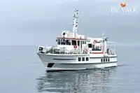 Tàu phà để bán