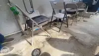 Tàu du lịch để bán