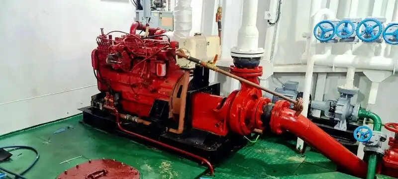 Tàu kéo để bán
