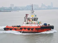 Tàu kéo để bán