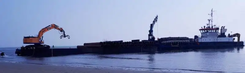 Tàu kéo để bán