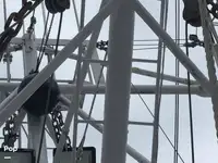 Tàu kéo lưới để bán