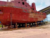 Tàu kéo để bán